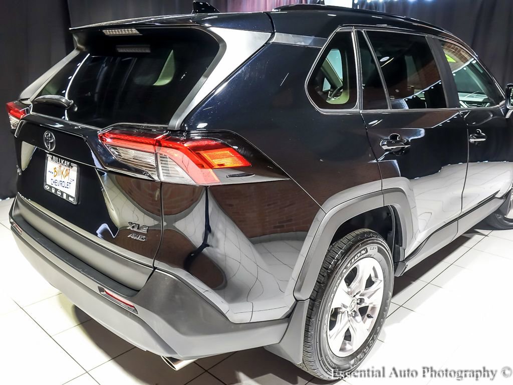 Used 2022 Toyota RAV4 XLE w/ Convenience Package image 10