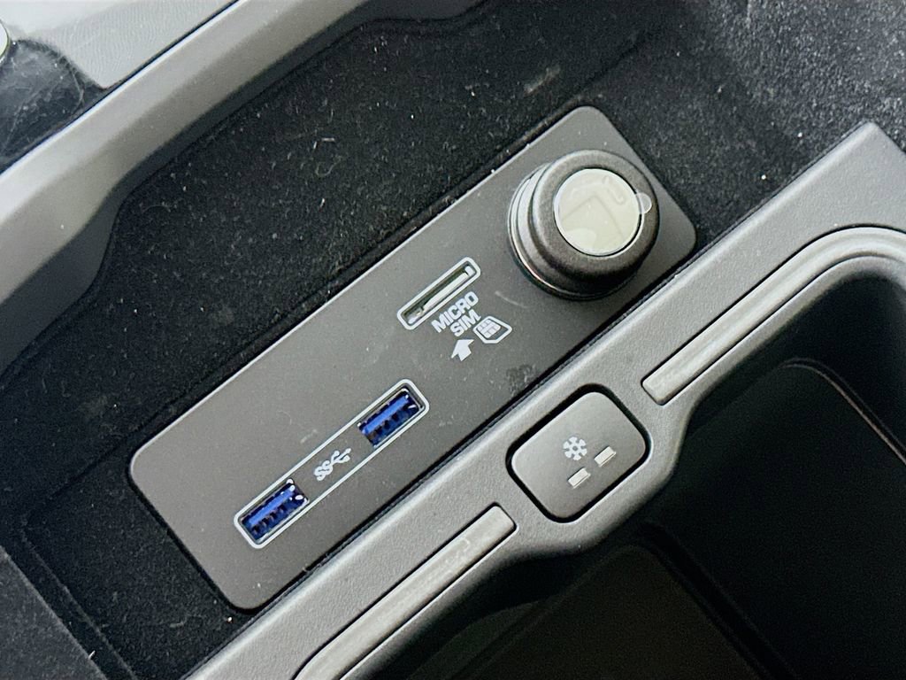 Used 2020 Land Rover Range Rover Sport HSE Dynamic image 31