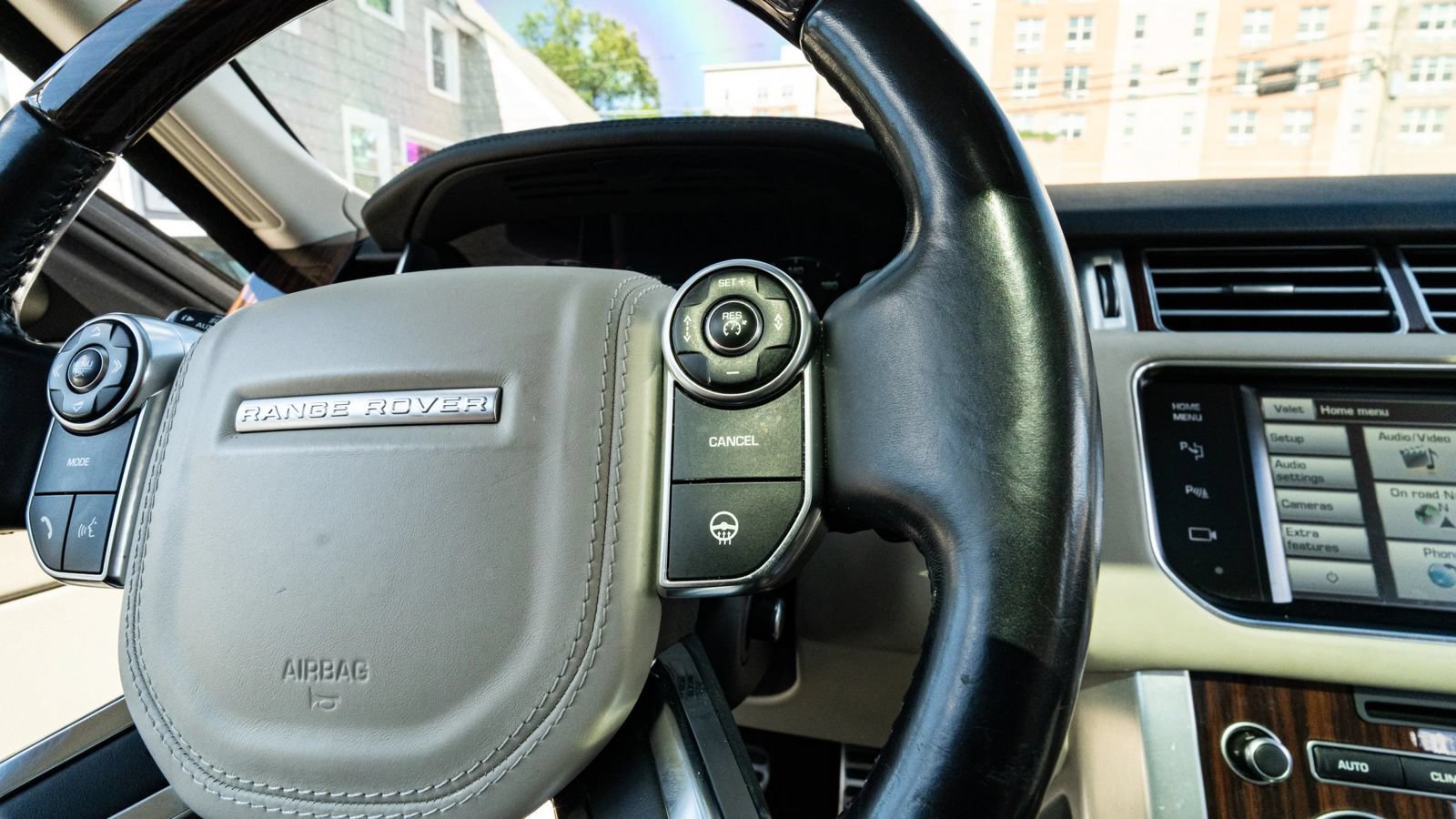 Used 2014 Land Rover Range Rover Supercharged AWD/4WD image 49
