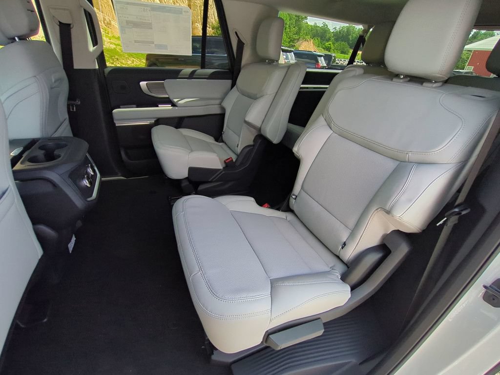 New 2027 Ford Expedition Max Platinum AWD/4WD image 12