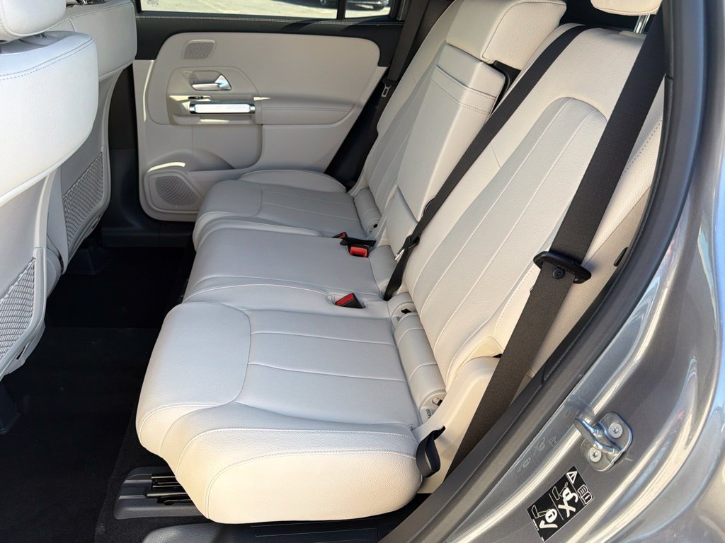 New 2026 Mercedes-Benz GLB 250 4MATIC image 32