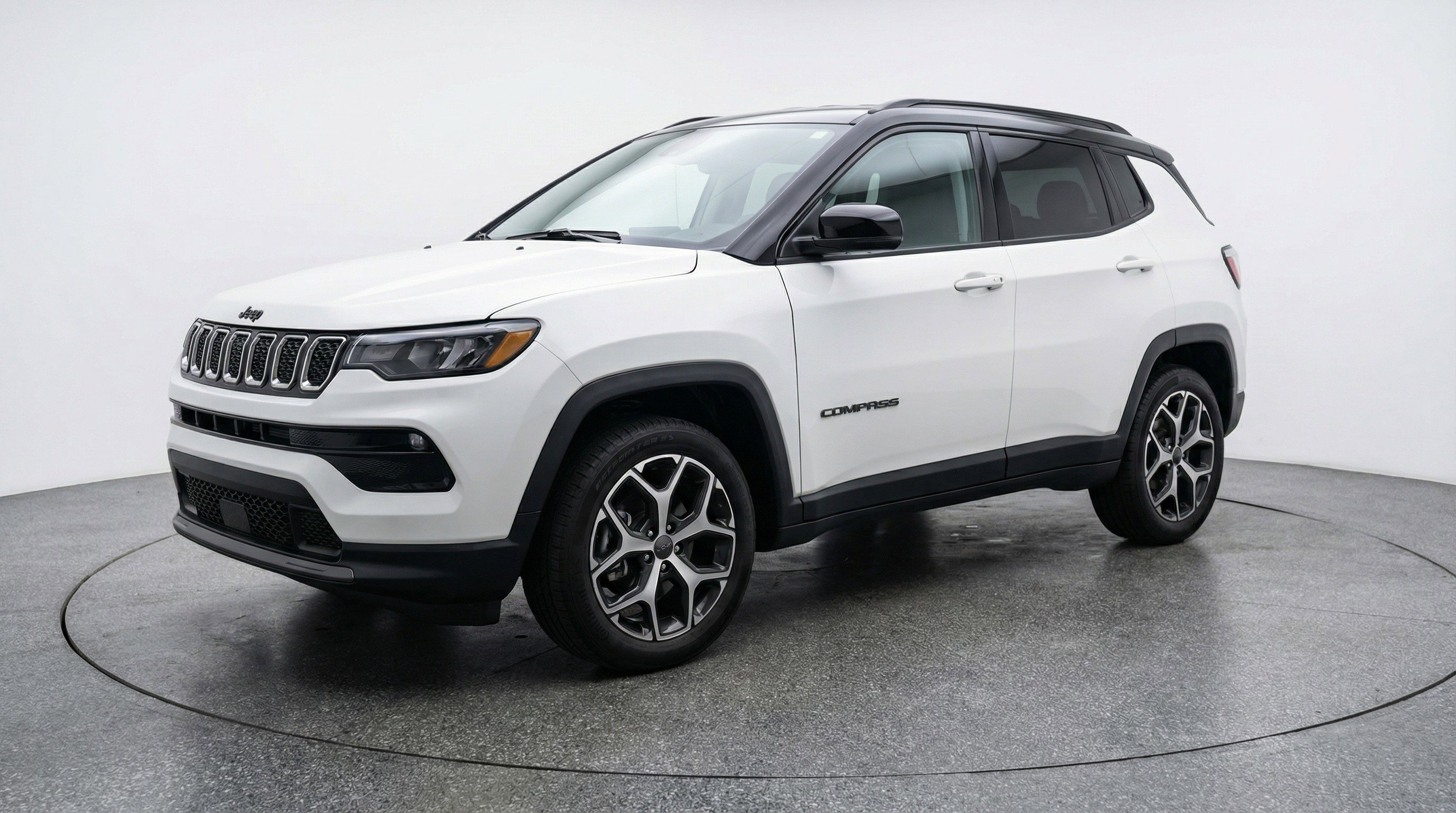 Used 2025 Jeep Compass Limited image 3