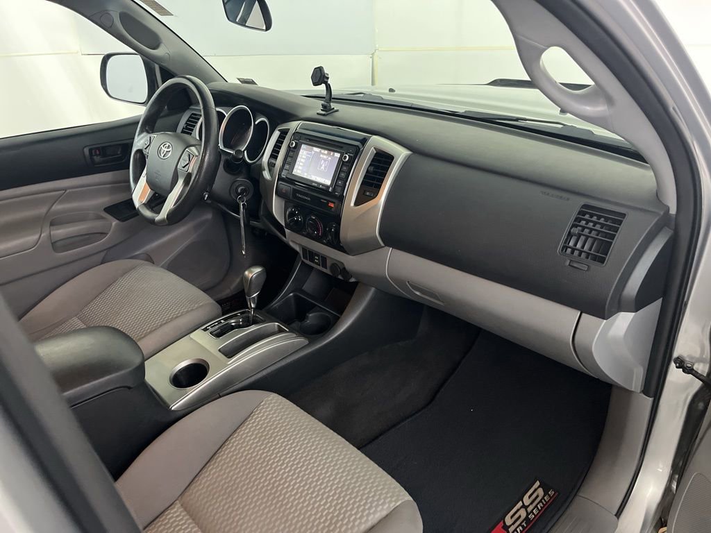 Used 2015 Toyota Tacoma PreRunner w/ SR5 Package RWD image 22