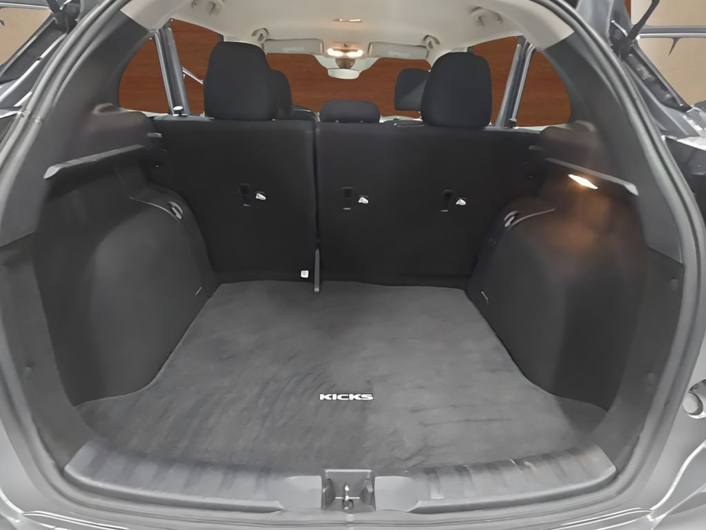 Used 2024 Nissan Kicks SV FWD image 16