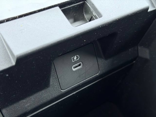 Used 2025 Mitsubishi Outlander SE AWD/4WD image 38