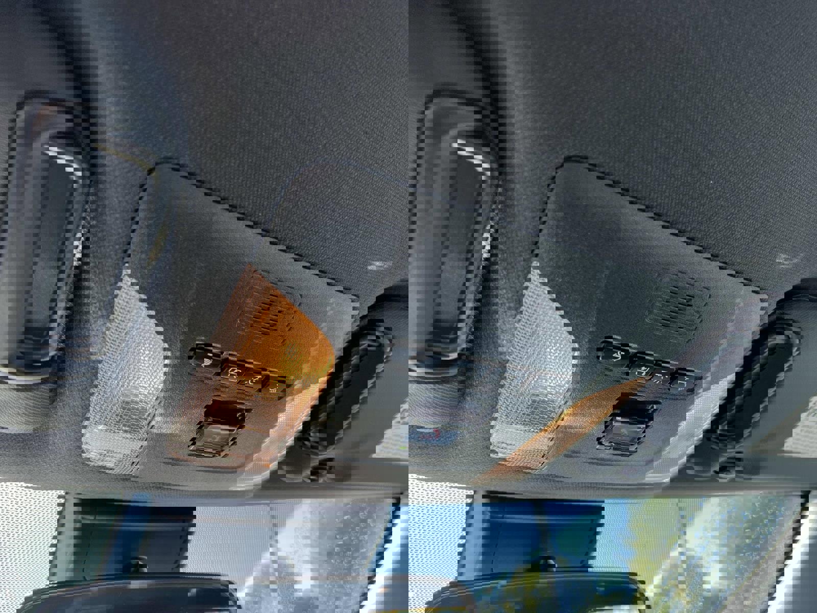 Used 2022 Toyota Corolla SE image 31