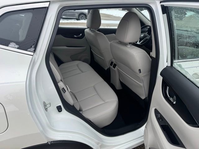 Used 2022 Nissan Rogue Sport SL w/ Premium Package image 25