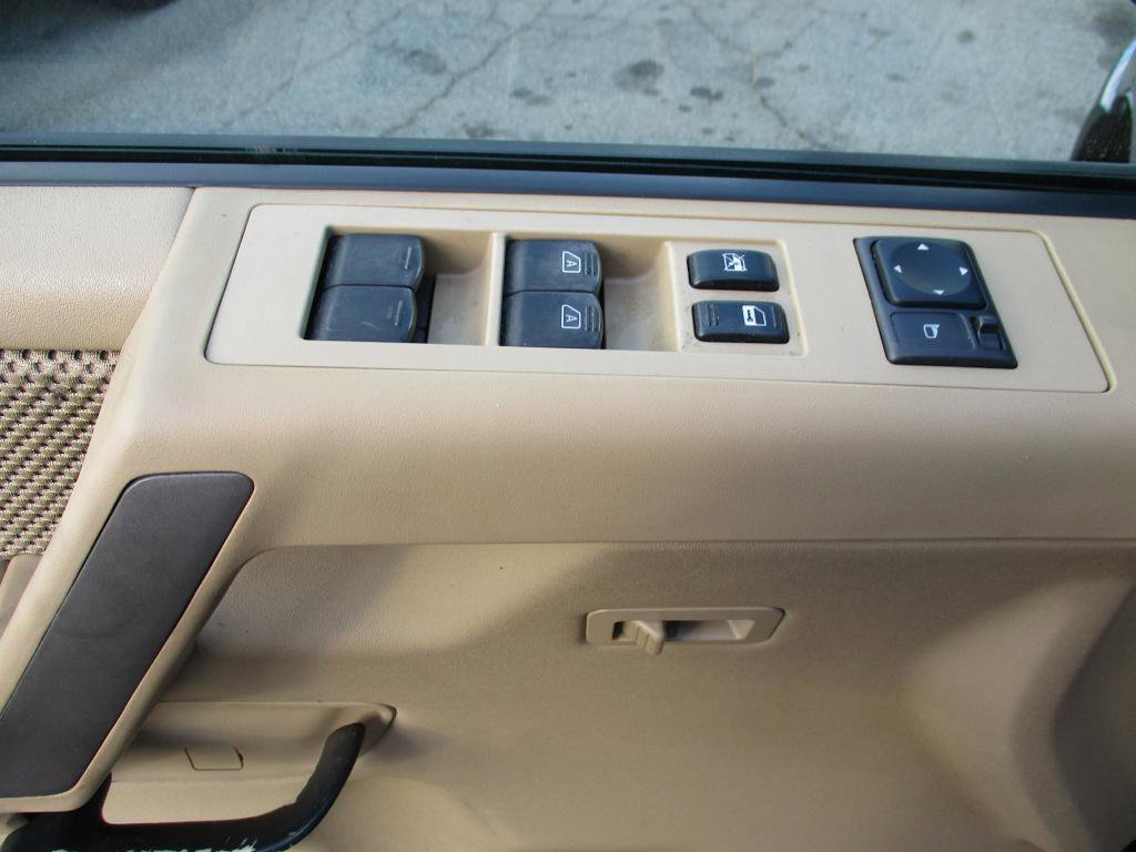 Used 2006 Nissan Armada SE image 15