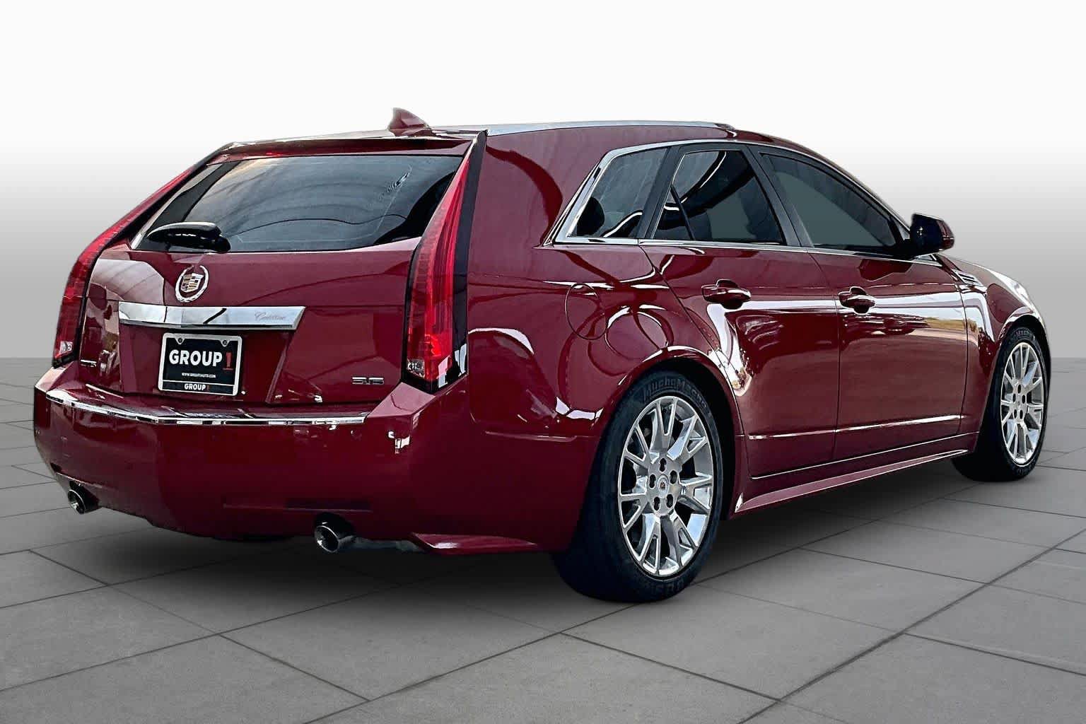 Used 2010 Cadillac CTS Premium RWD image 12