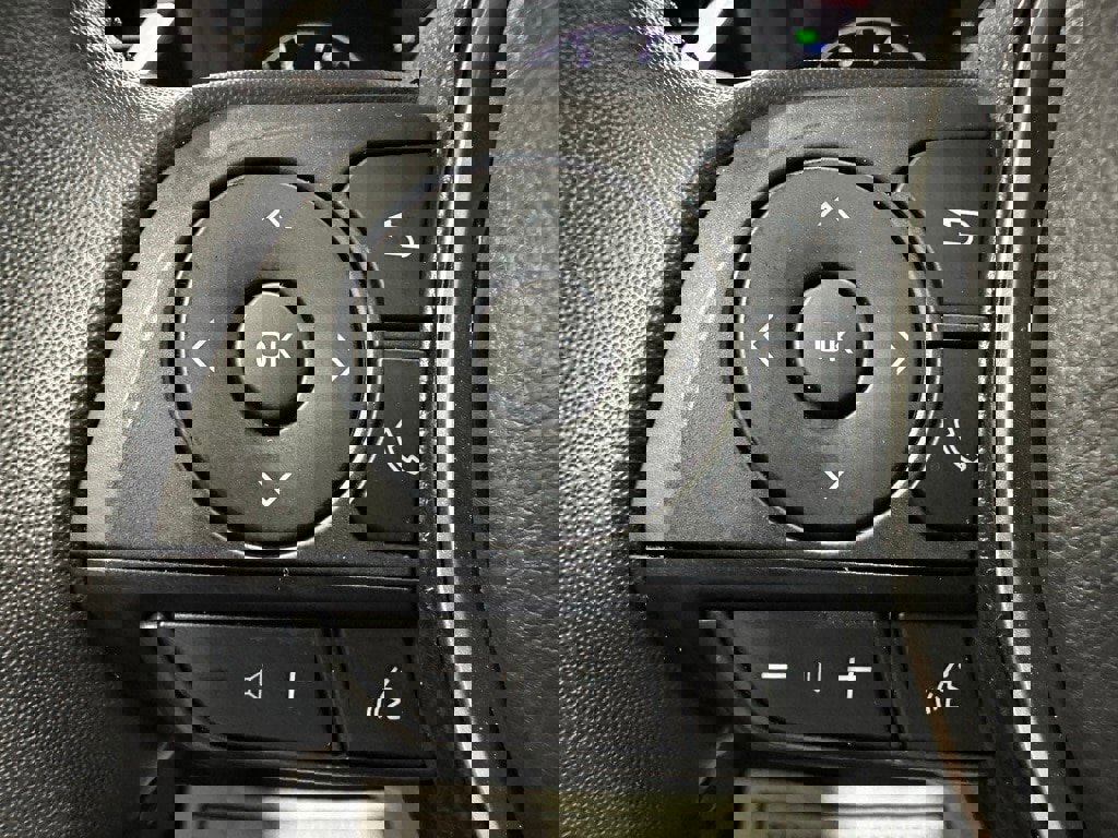 Used 2025 Toyota Corolla SE image 20