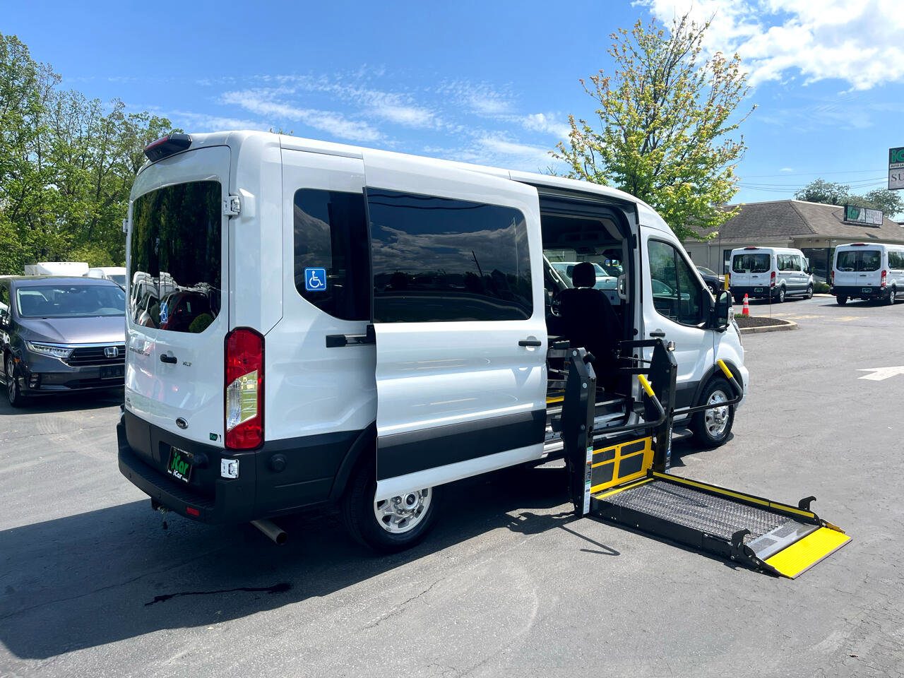 Used 2024 Ford Transit 350 XLT image 22