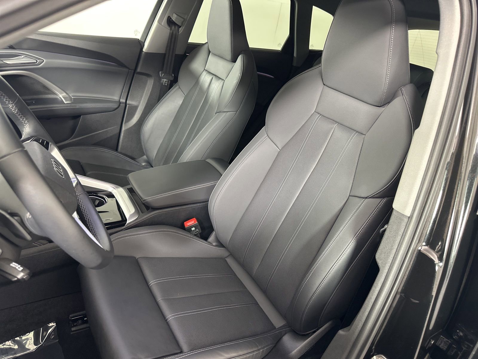 Certified 2025 Audi Q5 Premium Plus w/ Premium Plus AWD/4WD image 10