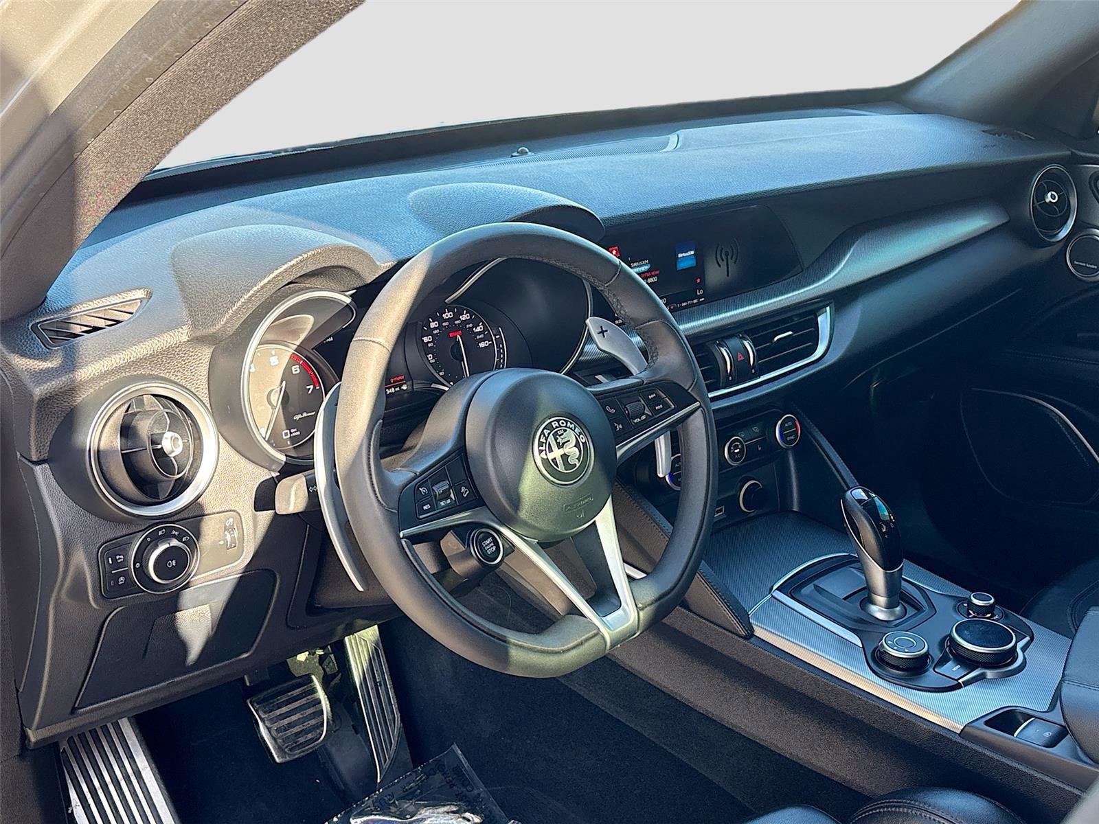 Used 2018 Alfa Romeo Stelvio Ti Sport image 10