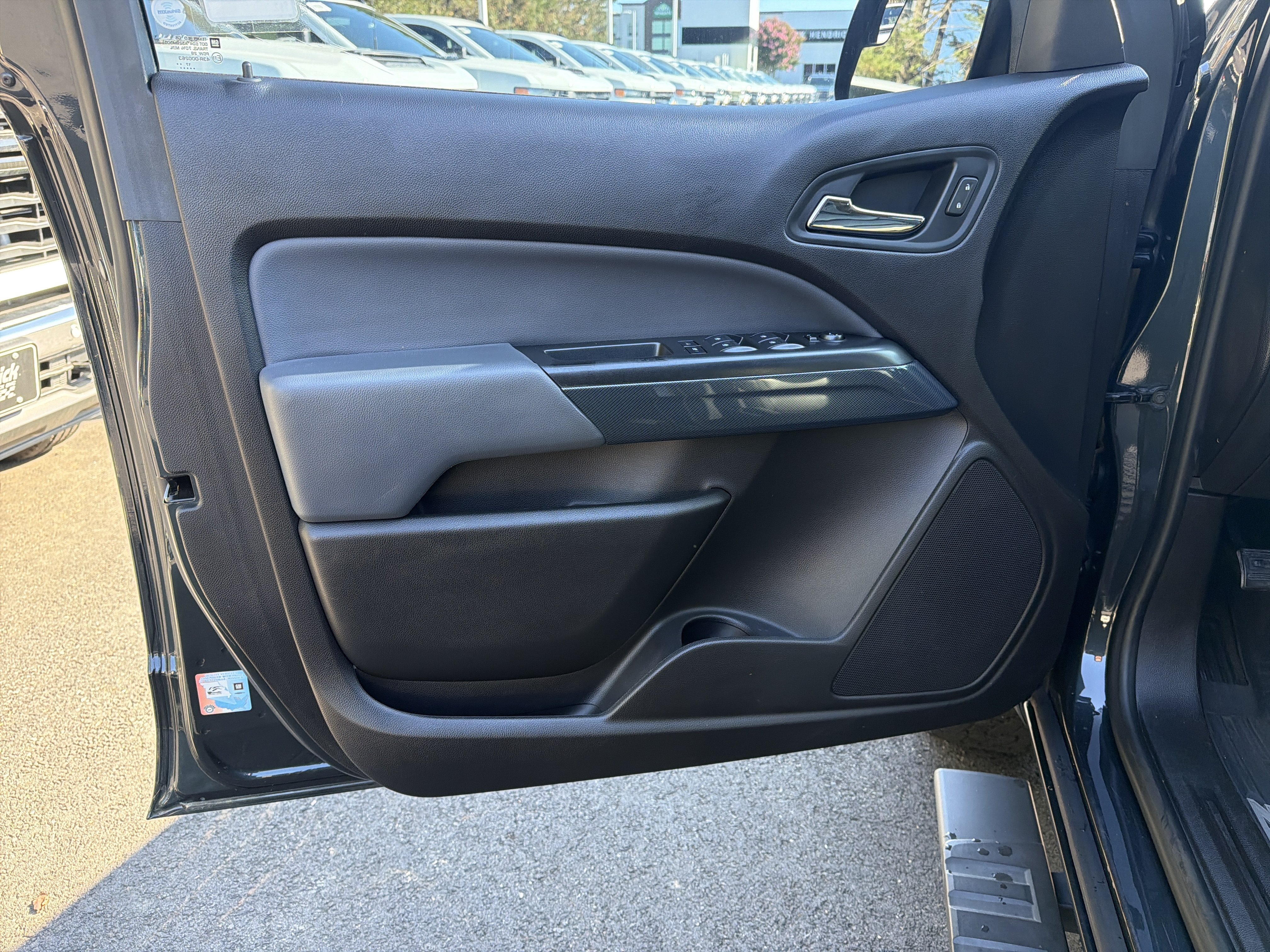 Used 2018 Chevrolet Colorado Z71 RWD image 14