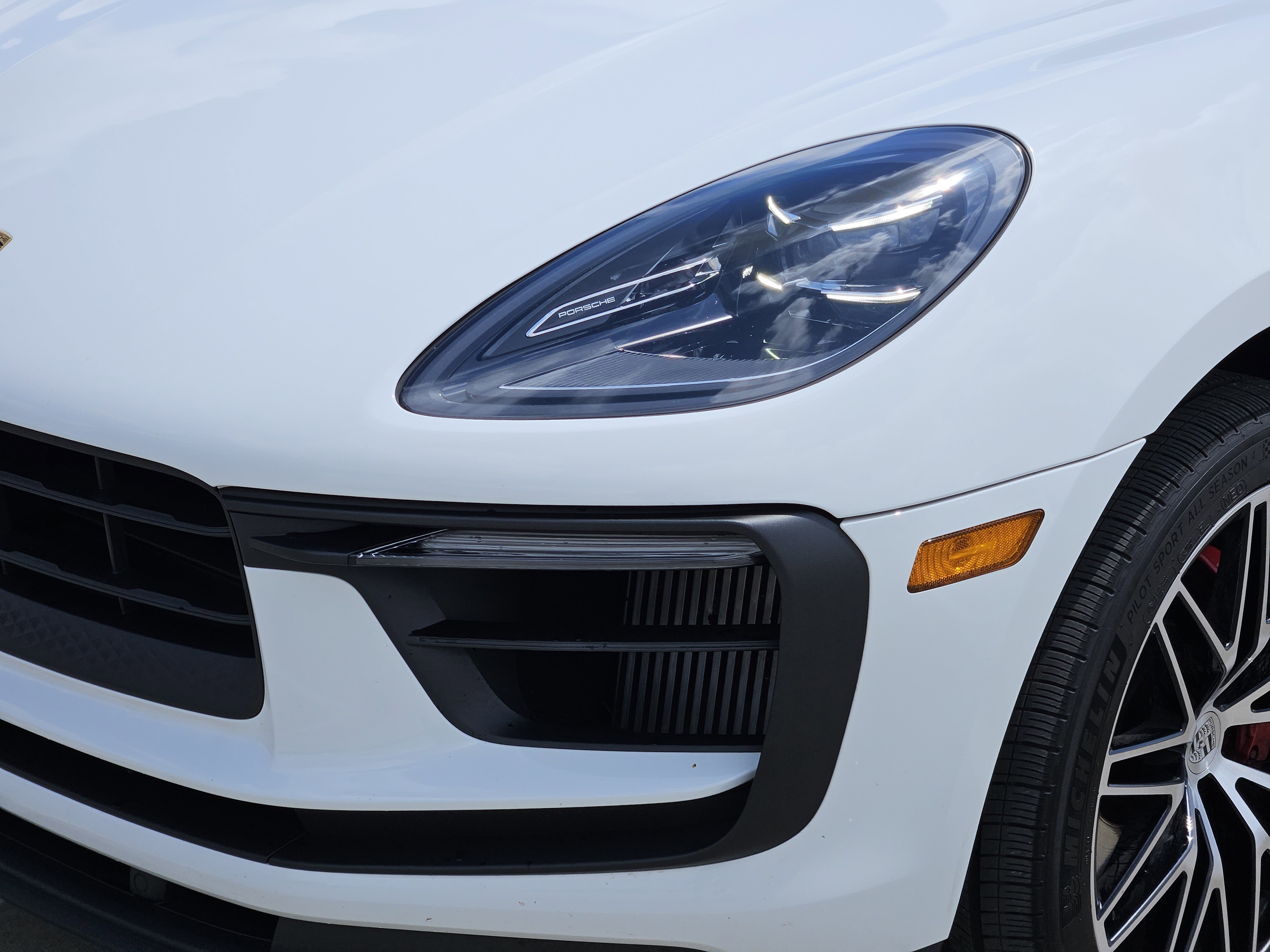 Used 2023 Porsche Macan S image 12