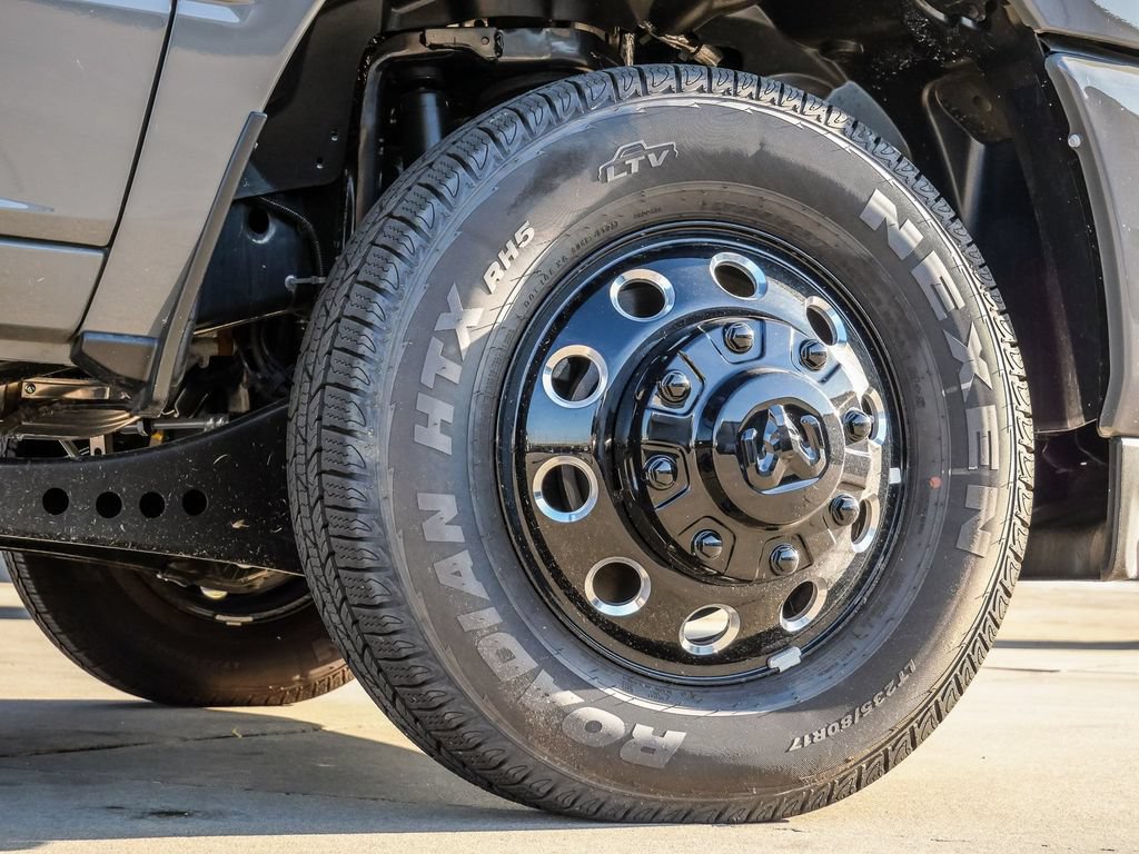 New 2026 RAM 3500 Big Horn AWD/4WD image 9