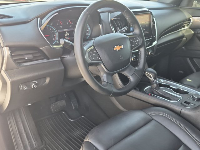 Used 2023 Chevrolet Traverse LT w/ LT Premium Package AWD/4WD image 13