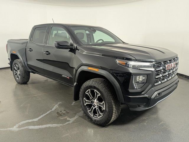 Used 2023 GMC Canyon AT4 w/ Technology Package image 2