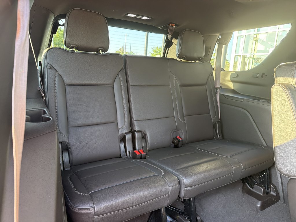Used 2023 GMC Yukon Denali RWD image 16