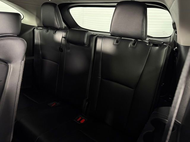 Used 2023 Toyota Highlander XLE image 18