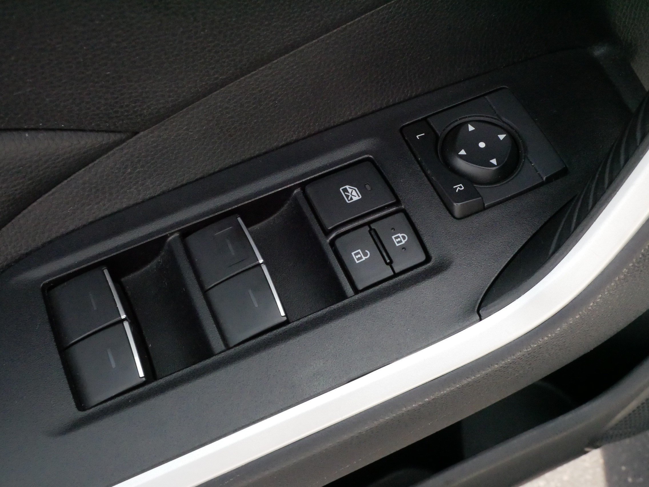 Certified 2025 Toyota RAV4 XLE w/ Weather Package AWD/4WD image 19