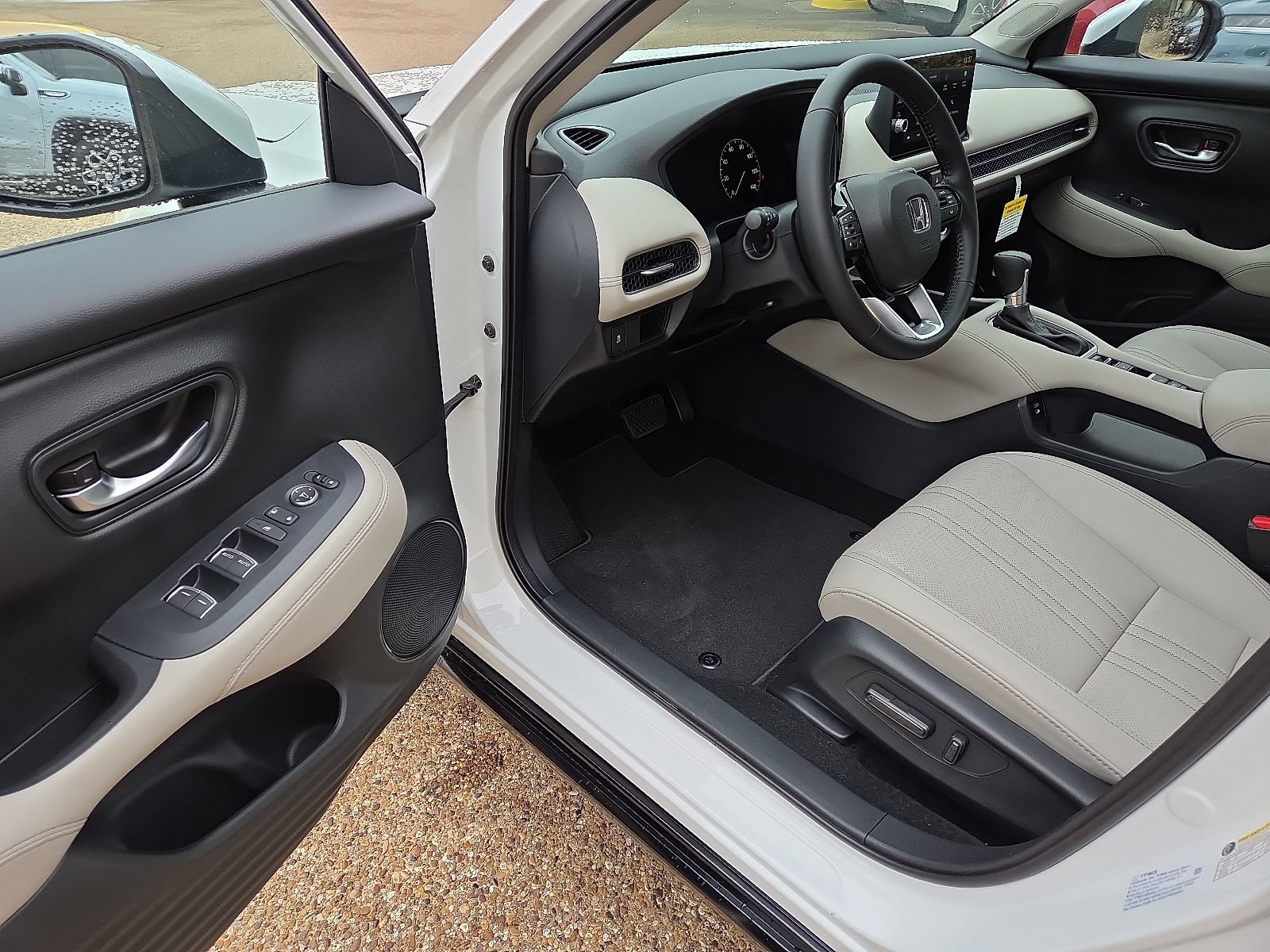 New 2027 Honda HR-V EX-L image 9
