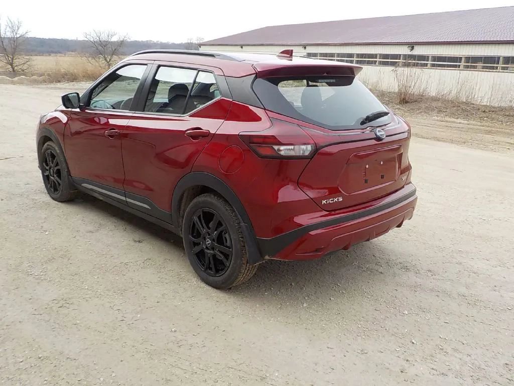Used 2024 Nissan Kicks SR image 7