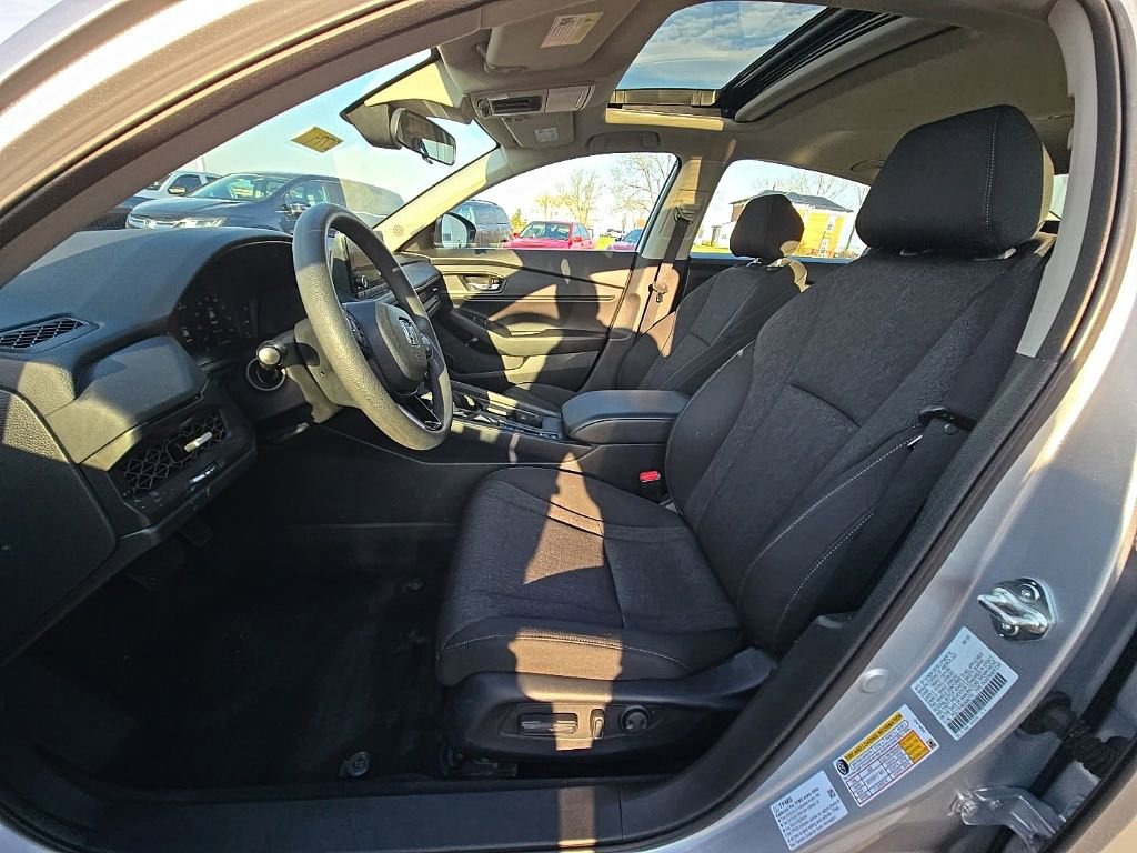 Used 2025 Honda Accord SE image 12