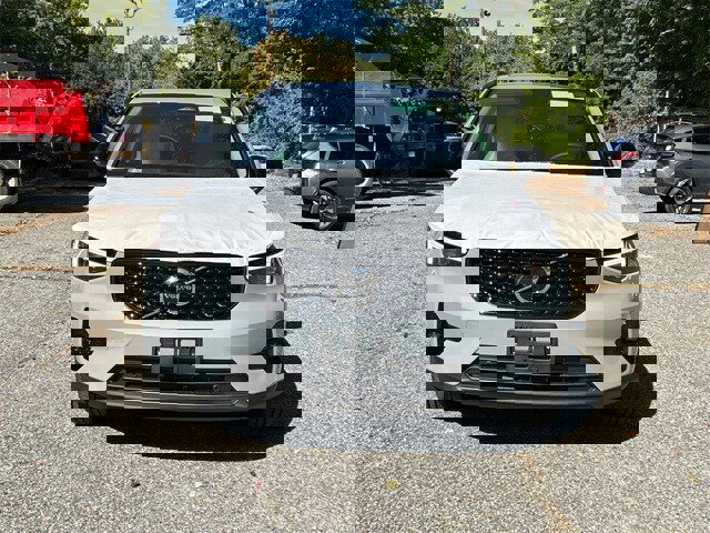 New 2026 Volvo XC40 B5 Plus w/ Protection Package Premier image 6