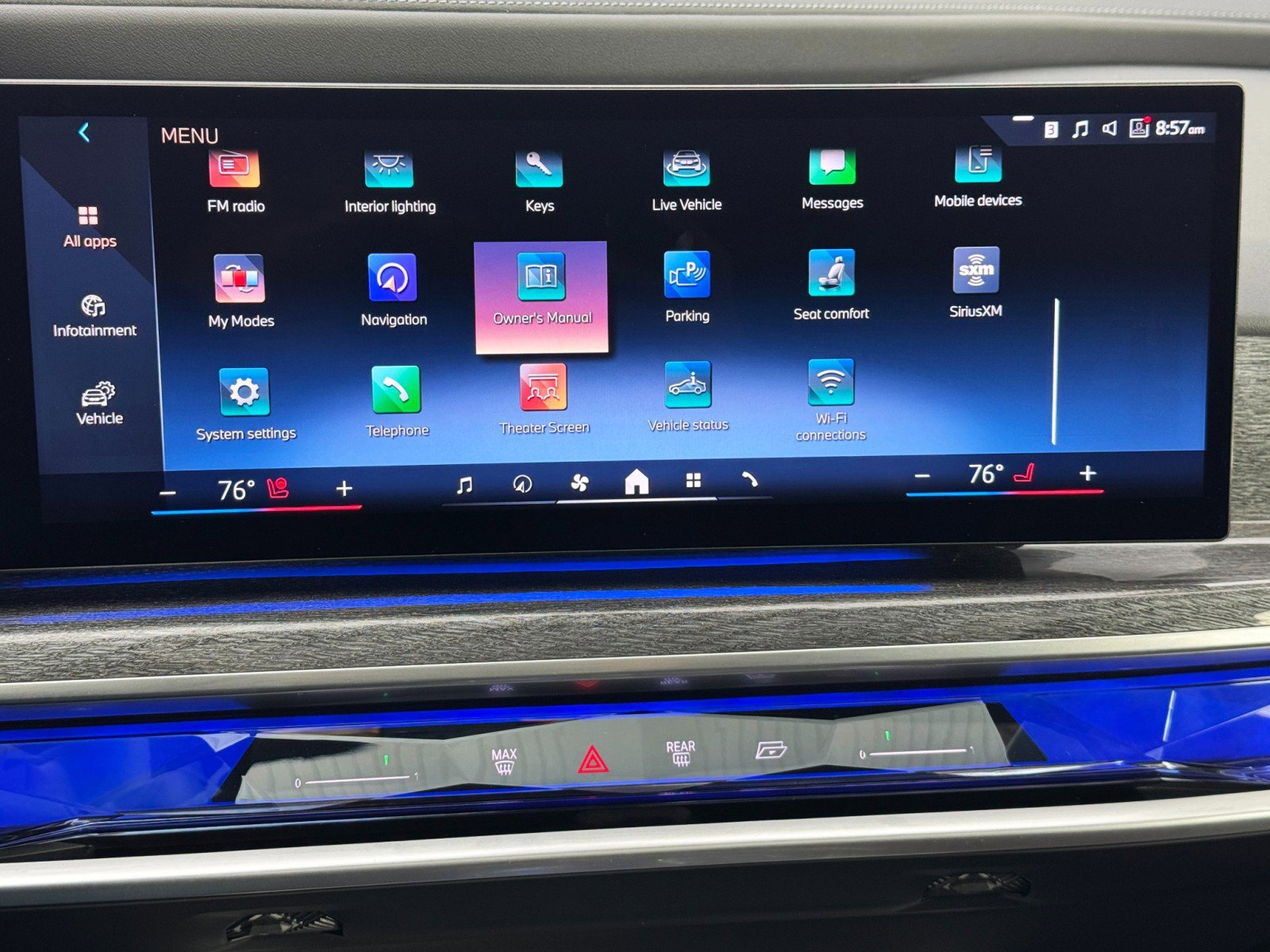 Used 2023 BMW i7 xDrive60 w/ Executive Package 2 image 26