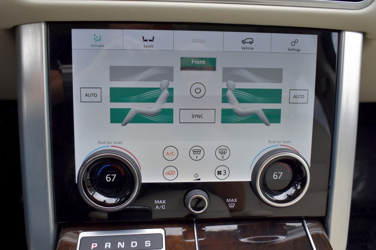 Used 2021 Land Rover Range Rover AWD/4WD image 17