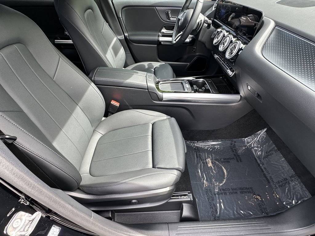 Certified 2025 Mercedes-Benz GLA 250 image 15