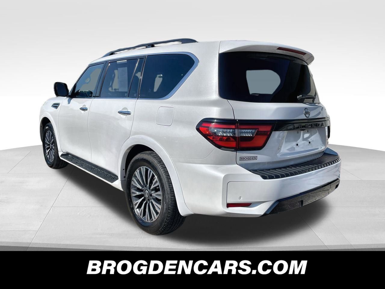 Used 2023 Nissan Armada SL w/ Midnight Edition Package image 7