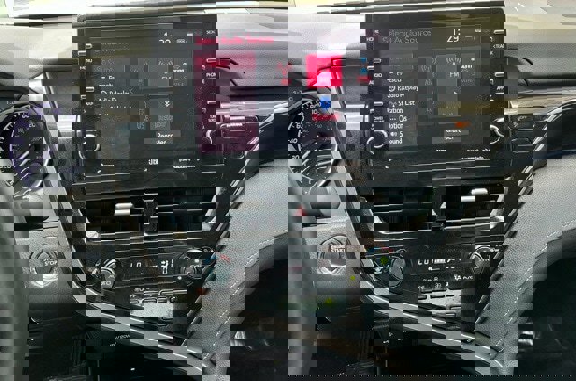 Used 2023 Toyota Camry XLE w/ Navigation Package image 29