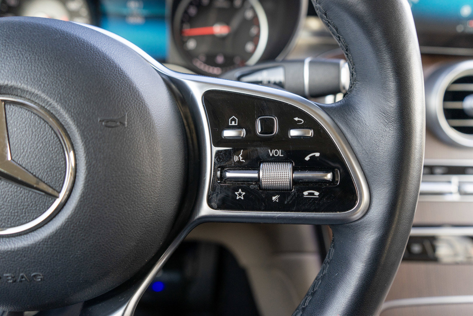 Used 2022 Mercedes-Benz GLC 300 4MATIC image 25