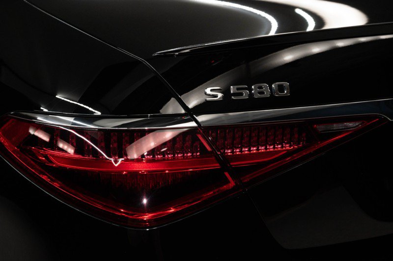 Certified 2025 Mercedes-Benz S 580 4MATIC Sedan image 9