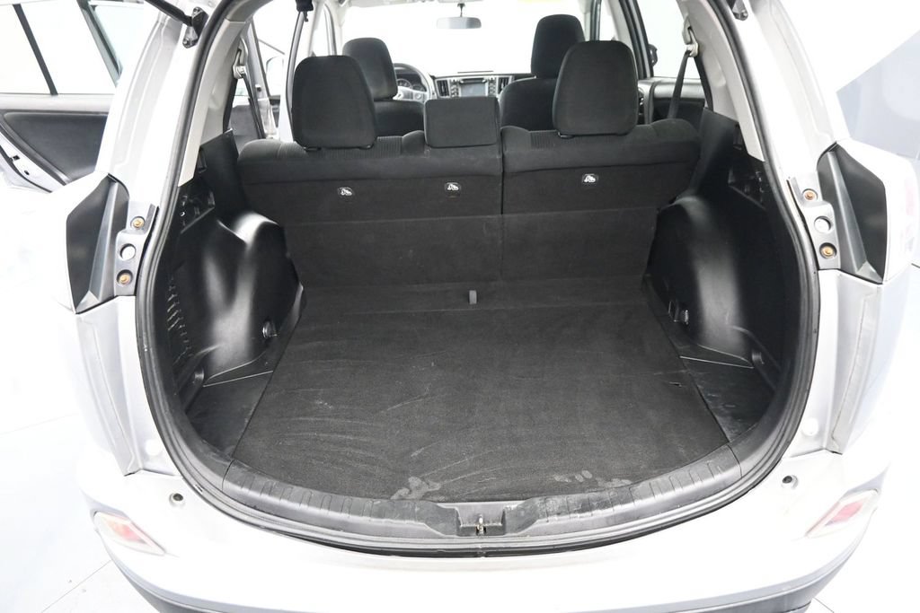 Used 2016 Toyota RAV4 LE AWD/4WD image 22