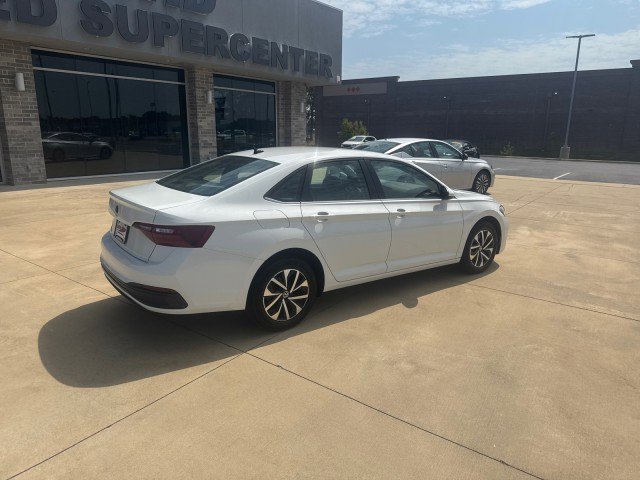 Used 2024 Volkswagen Jetta S image 4