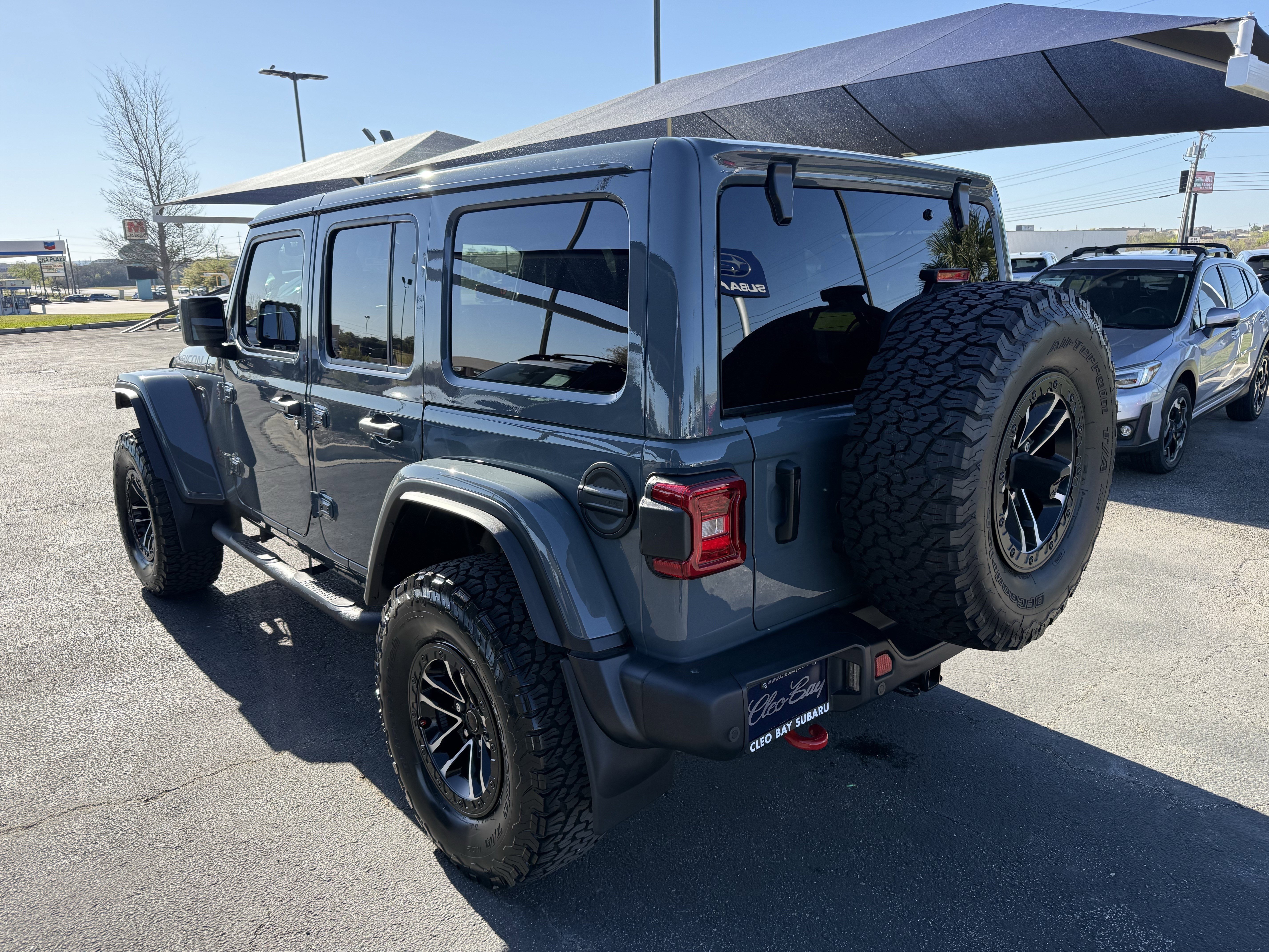 Used 2024 Jeep Wrangler Unlimited Rubicon image 5