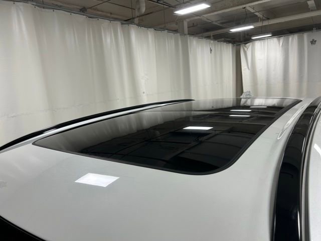 Used 2025 Volvo XC60 B5 Plus image 5