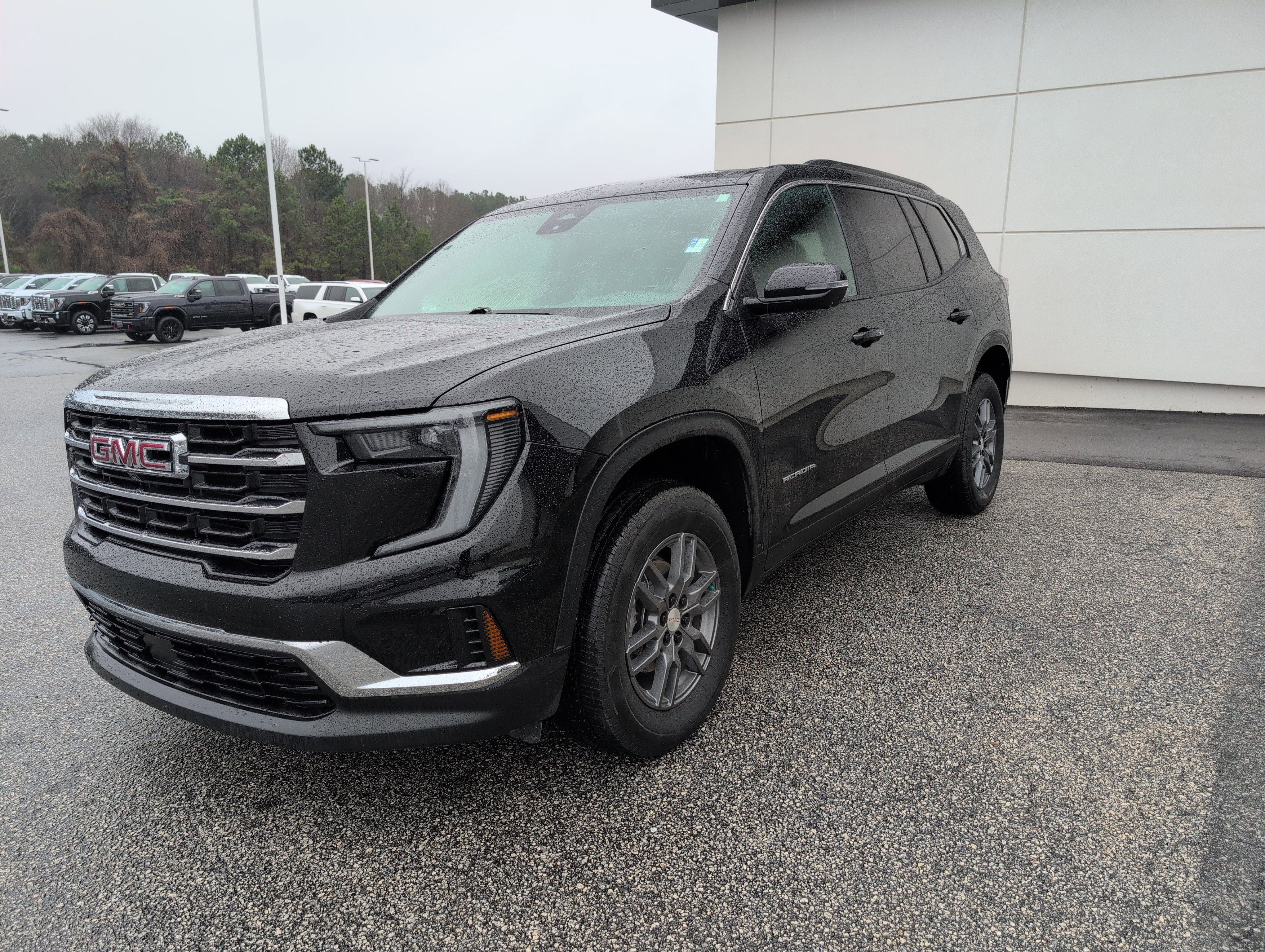 Used 2025 GMC Acadia Elevation image 1