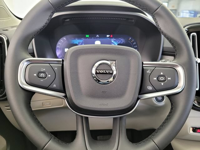 New 2026 Volvo XC40 B4 Plus w/ Climate Package FWD image 23