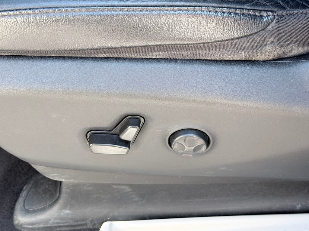Used 2022 Chrysler Pacifica Touring-L FWD image 24