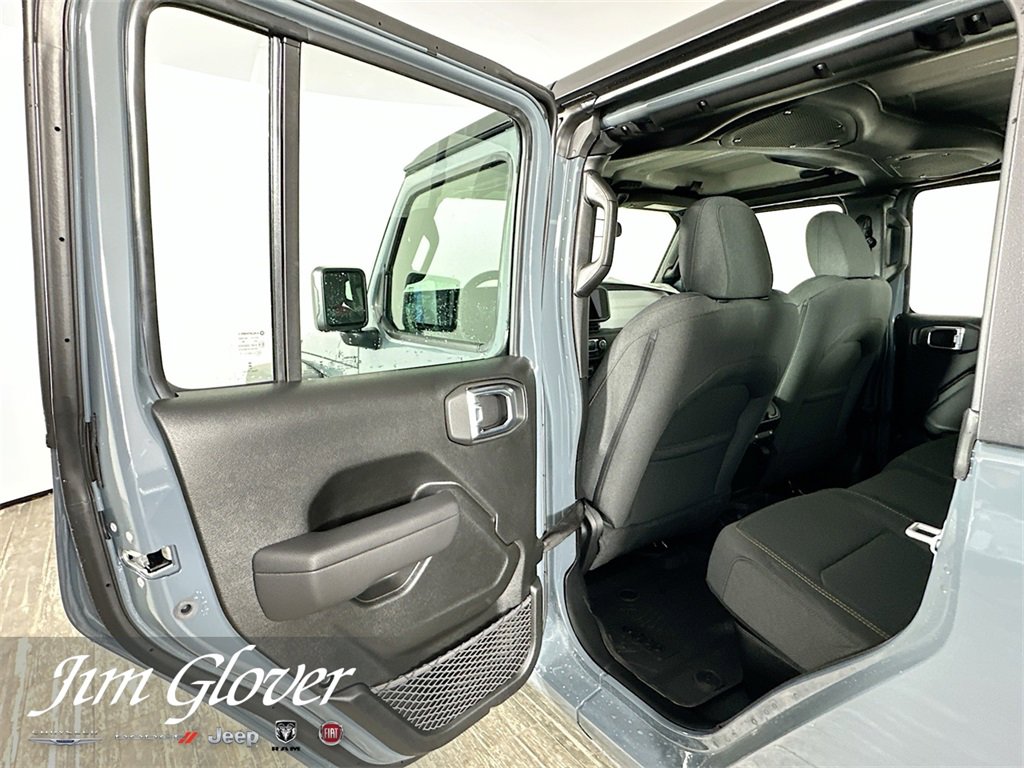 New 2026 Jeep Gladiator Sport image 13