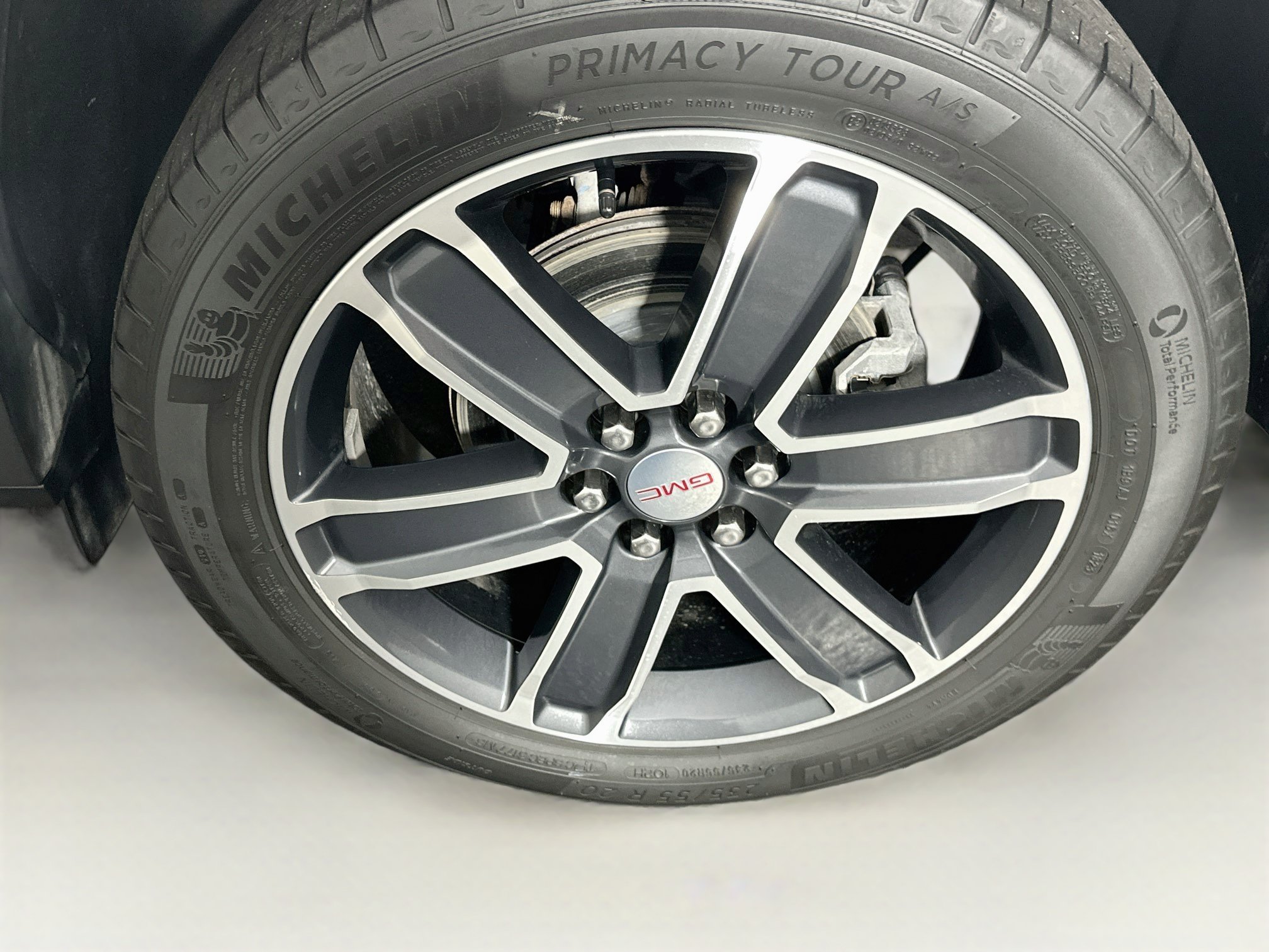 Used 2023 GMC Acadia SLT w/ Technology Package FWD image 11