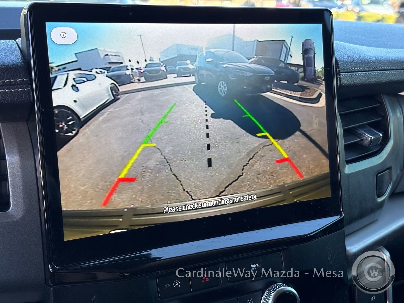 Used 2024 Ford Expedition XLT image 24