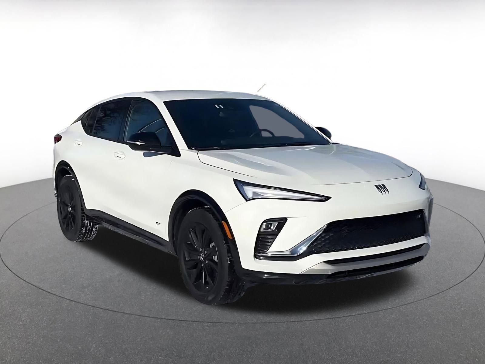 Used 2025 Buick Envista Sport Touring image 3