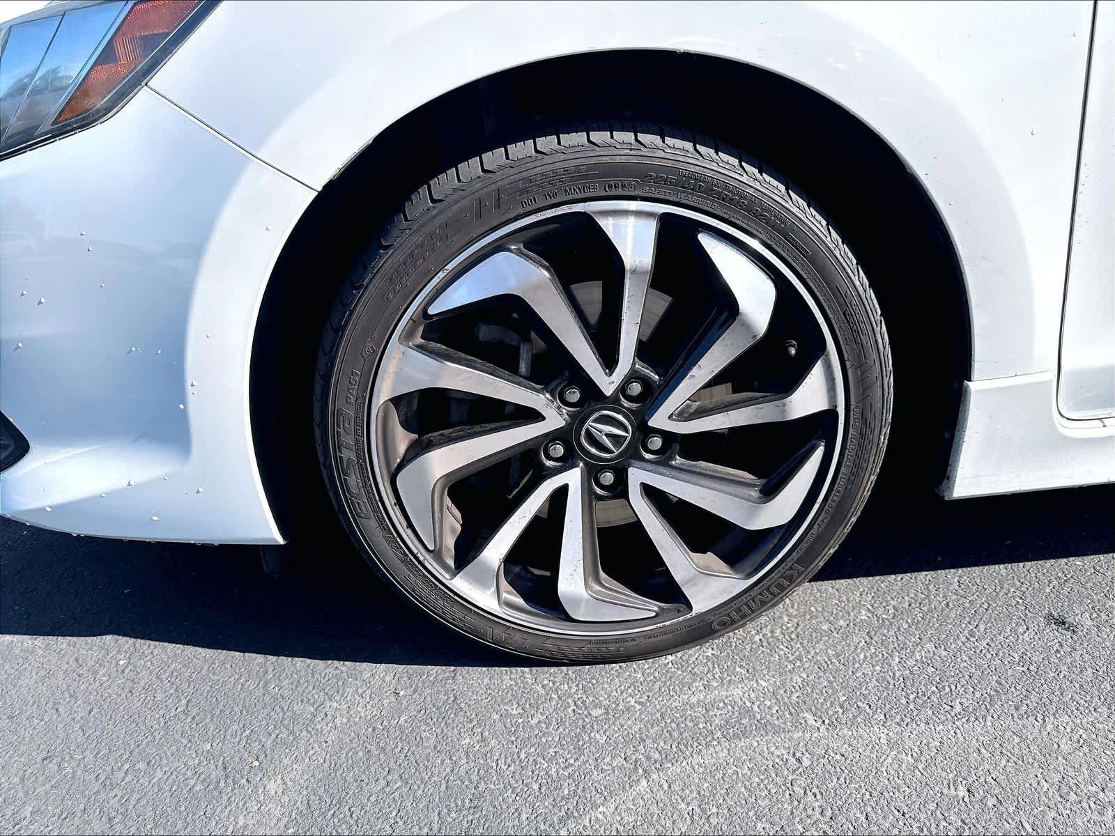 Used 2018 Acura ILX w/ Special Edition Package FWD image 32
