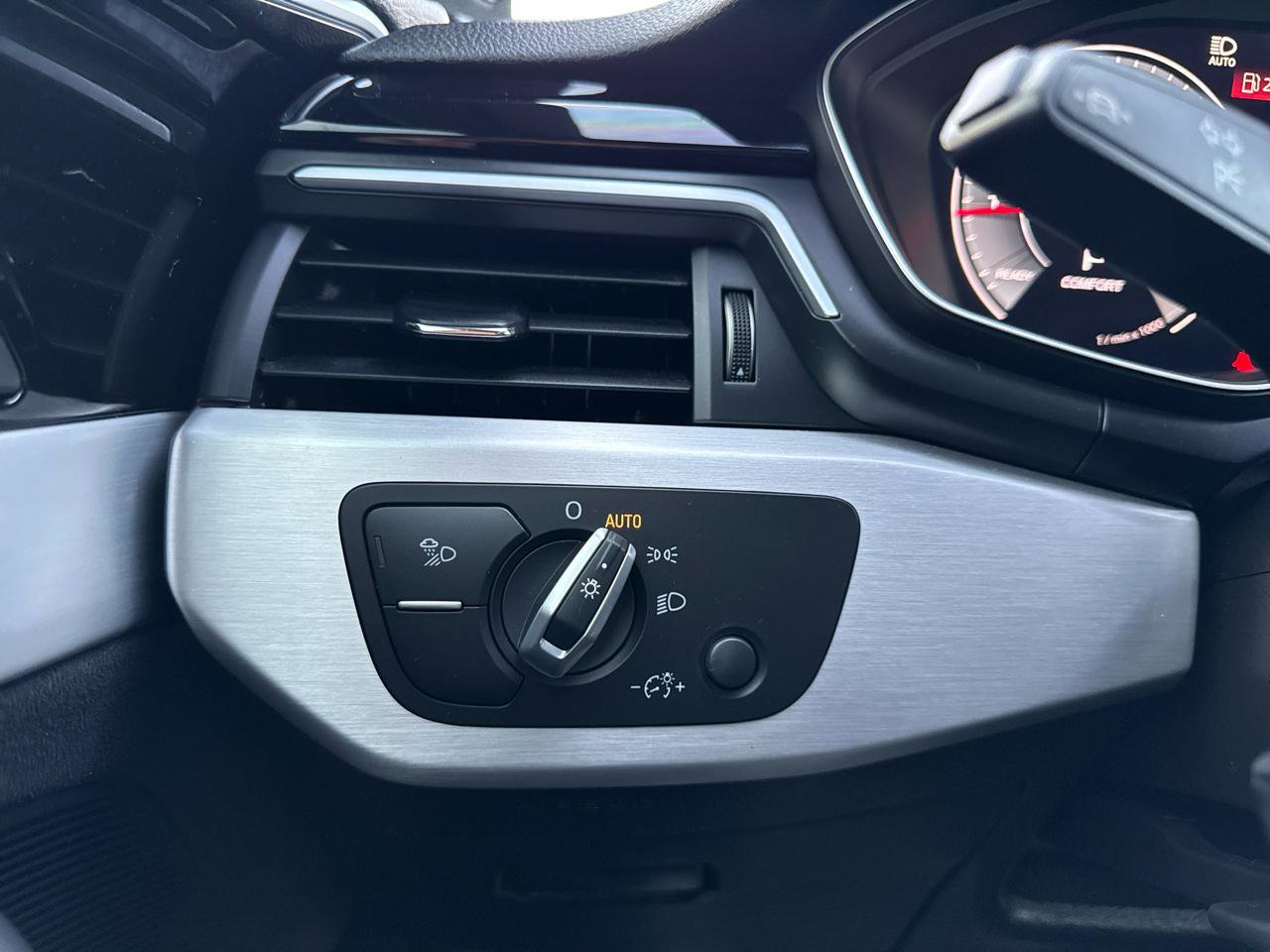 Used 2023 Audi A4 2.0T Premium Plus w/ Premium Plus Package image 37