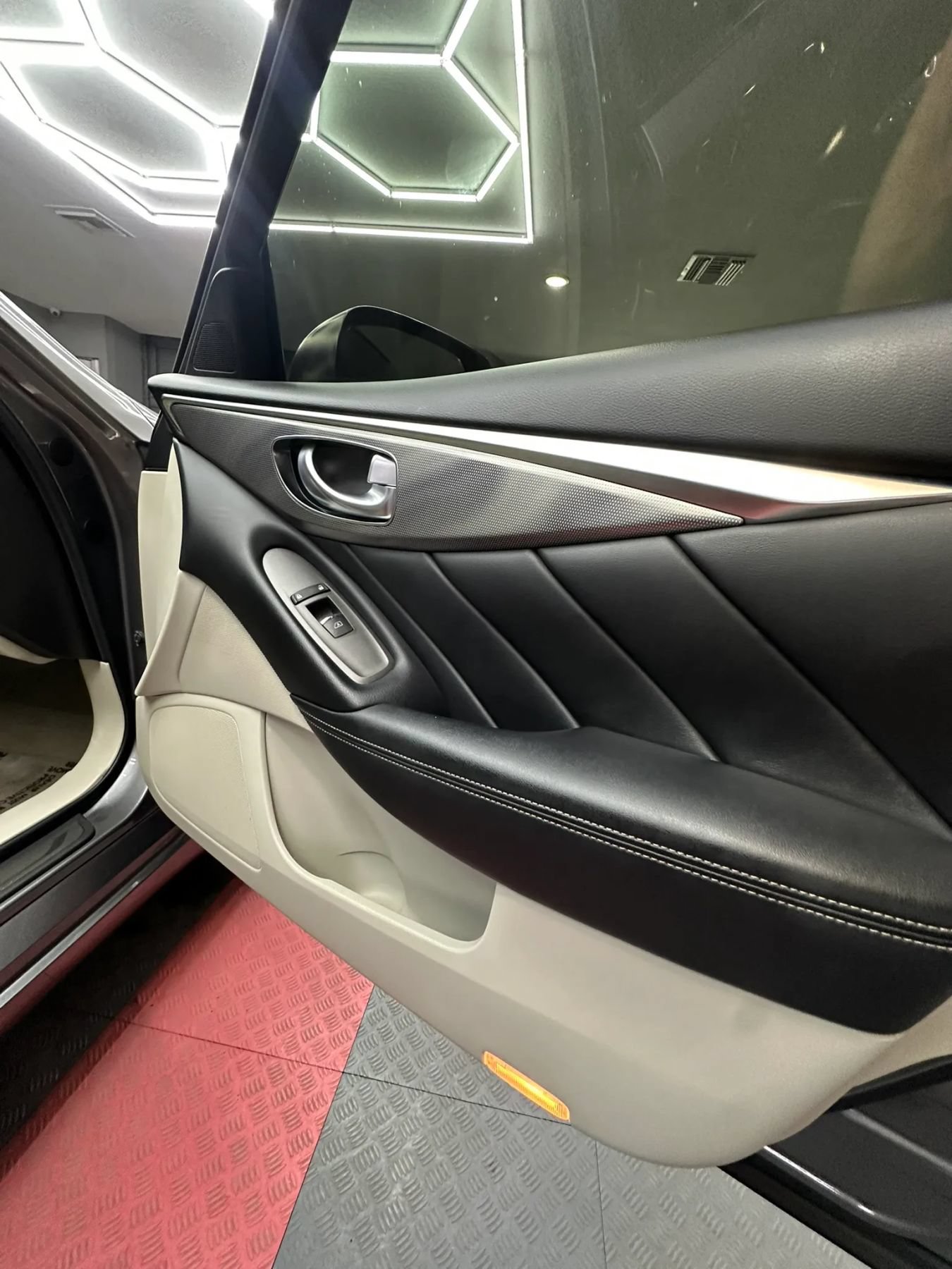 Used 2017 INFINITI Q50 Signature Edition RWD image 27
